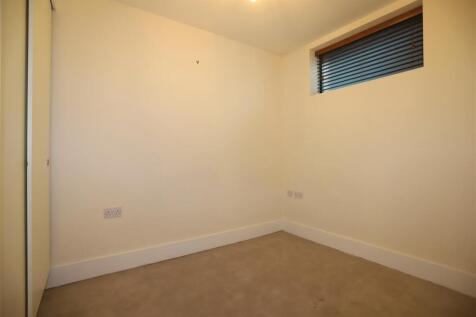 114 Burton Bedroom.jpg