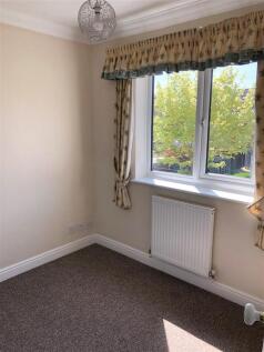 bedroom 4.jpg