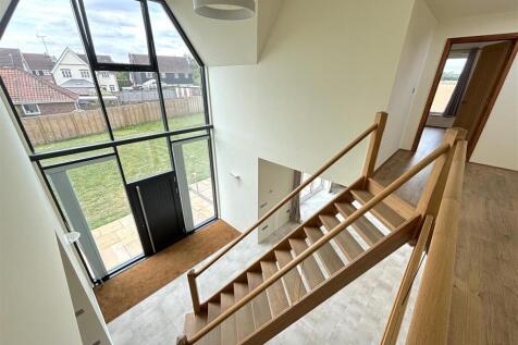 landing entrance hall.jpg