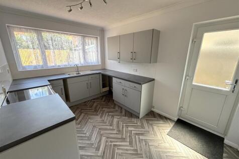 kitchen 1.jpg