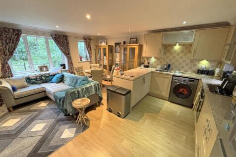 kitchen - lounge.jpg