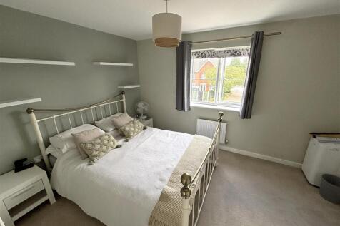 bedroom one.jpg