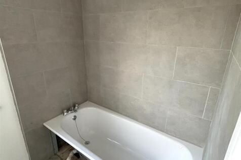 bathroom a.jpg