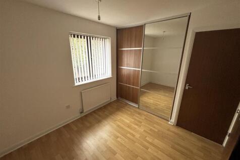 bedroom 3.jpg