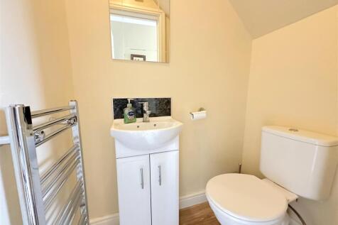 Cloakroom/WC