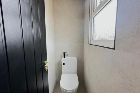 Cloakroom/WC