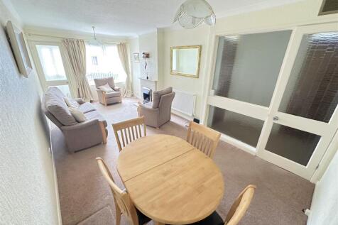 Dining Lounge