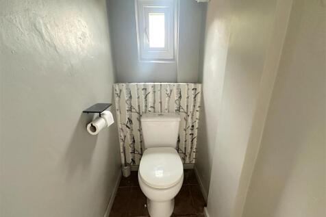 Cloakroom/WC