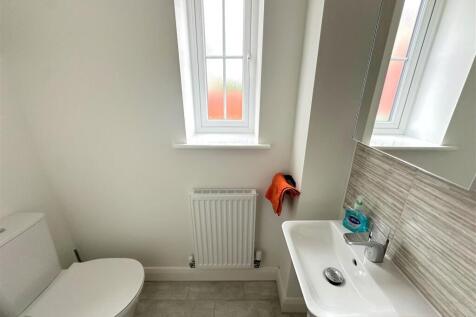 Cloakroom/WC