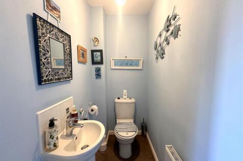 Cloakroom/WC