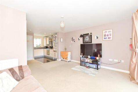 Lounge/ Kitchen
