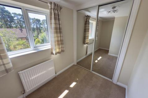Fourth bedroom