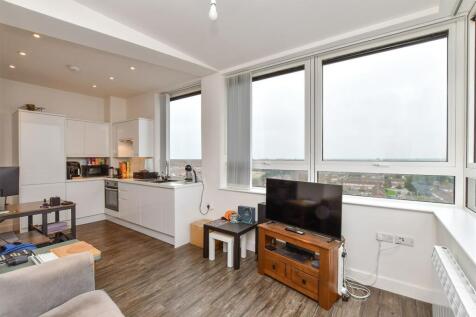 Lounge/ Kitchen
