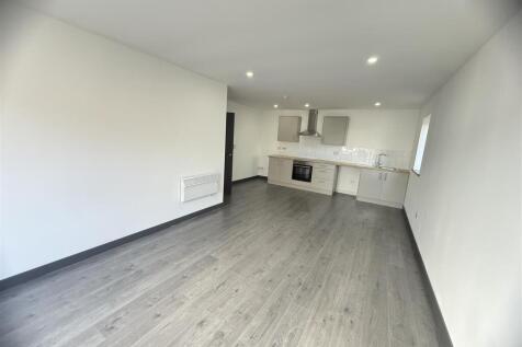 Flat 1-5.jpg