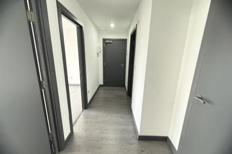 Flat 1-6.jpg