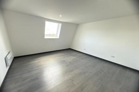 Flat 16 pent -2.jpg
