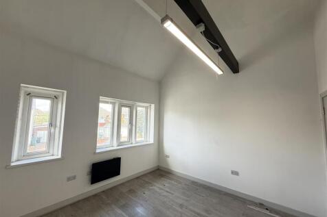 Photo 17-04-2025, 11 37 08 am.jpg