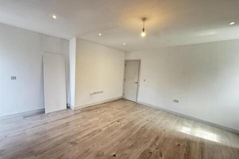 Photo 17-04-2025, 11 35 09 am.jpg