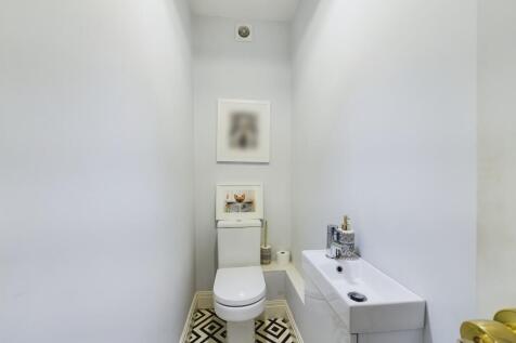 Cloakroom/WC