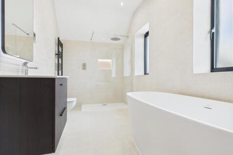 Bed 1 En-Suite