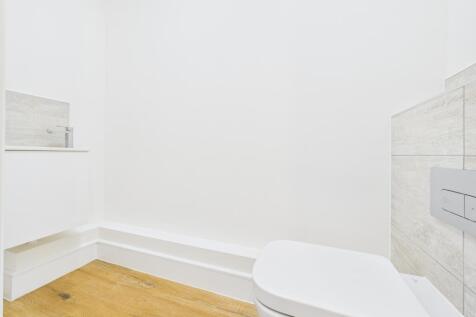 Cloakroom/WC