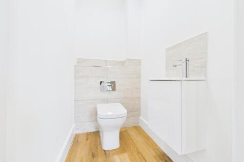 Cloakroom/WC