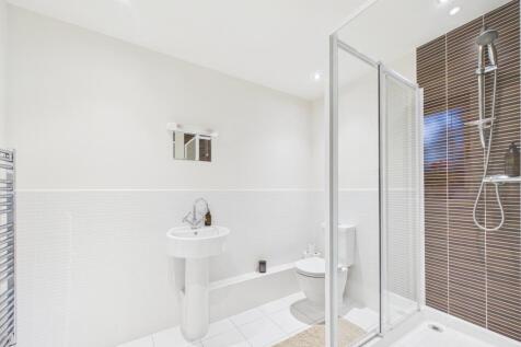 Ground Floor En-Suite