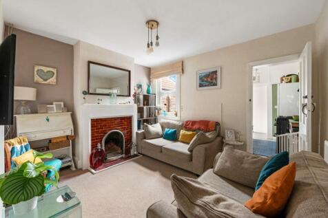 CHEAM COMMON ROAD 79 (12 FROM 22)-10.jpg