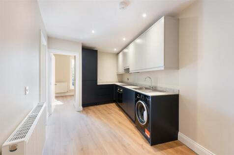 HIGH STREET 12A,FLAT 2  (1).jpg
