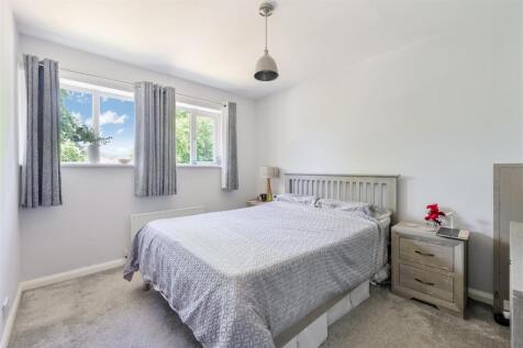 BLETCHINGLEY ROAD (16 FROM 25)-7.jpg