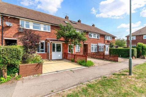 BLETCHINGLEY CLOSE (12).jpg