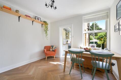 ENDSLEIGH ROAD (10).jpg