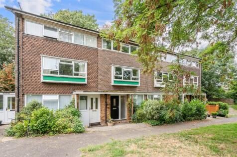 TREEMOUNT COURT, 9 (1).jpg
