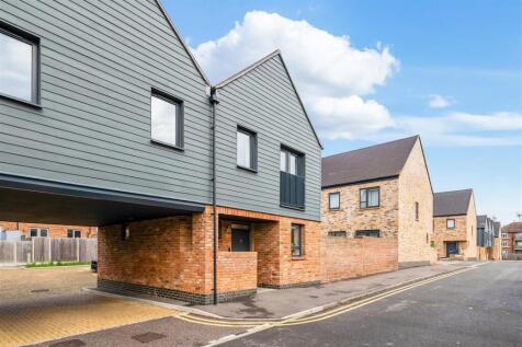 NAILSWORTH CRESCENT (14).jpg