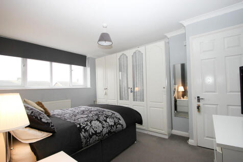 IMG_379870_5_larg...