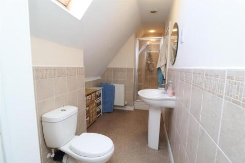 Jack &amp; Jill Bathroom