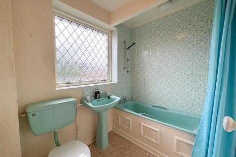 Bathroom.jpeg