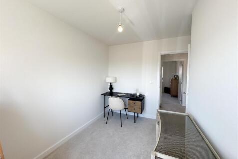 Plot 4 bedroom 4.jpg