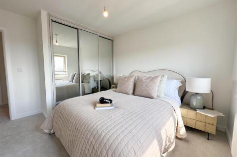 Plot 4 First Bedroom.jpg