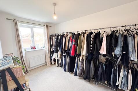 Bedroom 2.jpg