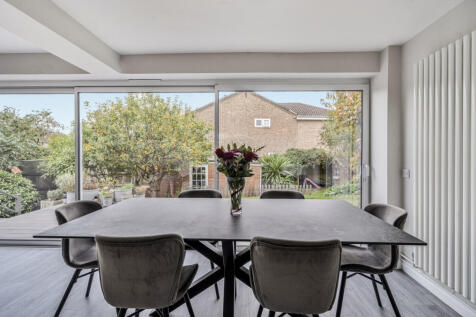 1364503-23-68ee82...