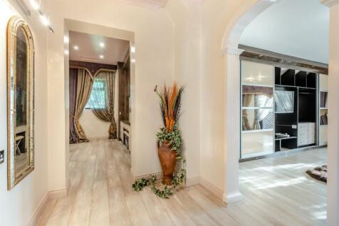 8539729-interior30.jpg