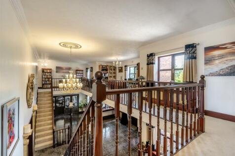 8607032-interior22.jpg