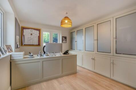 8625396-interior37.jpg