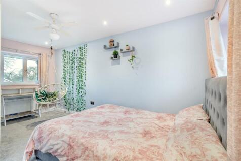 8629938-interior40.jpg