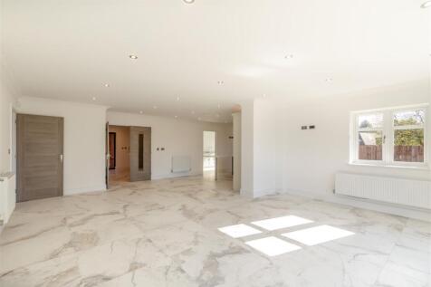 8590623-interior15.jpg