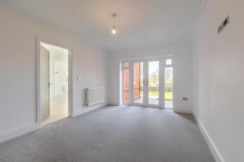 8590623-interior18.jpg