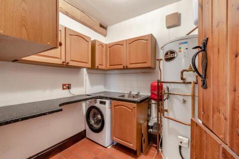 8636440-interior39.jpg
