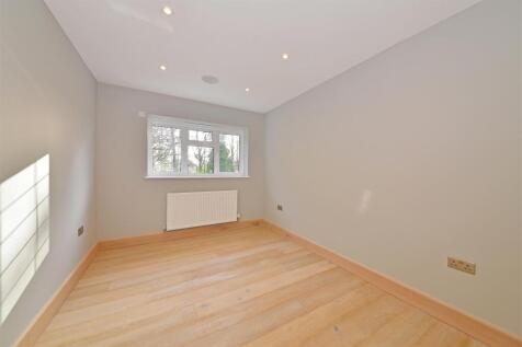 2 Forest Park - bed4.jpg