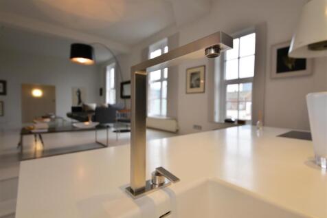 Apt 1 3-4 James Street - tap.jpg